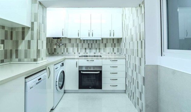 Resale - Bungalow - Torrevieja - Costa Blanca