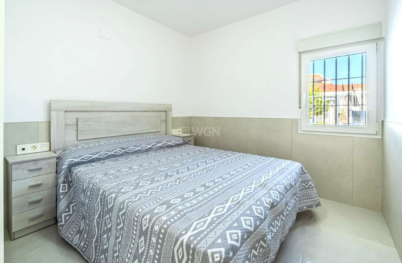 Resale - Bungalow - Torrevieja - Costa Blanca