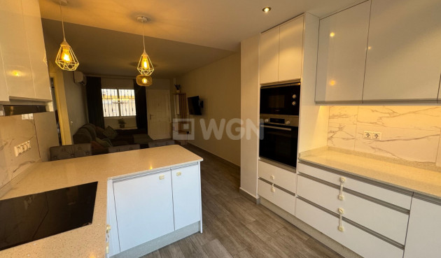 Resale - Apartment / flat - La Zenia - Costa Blanca