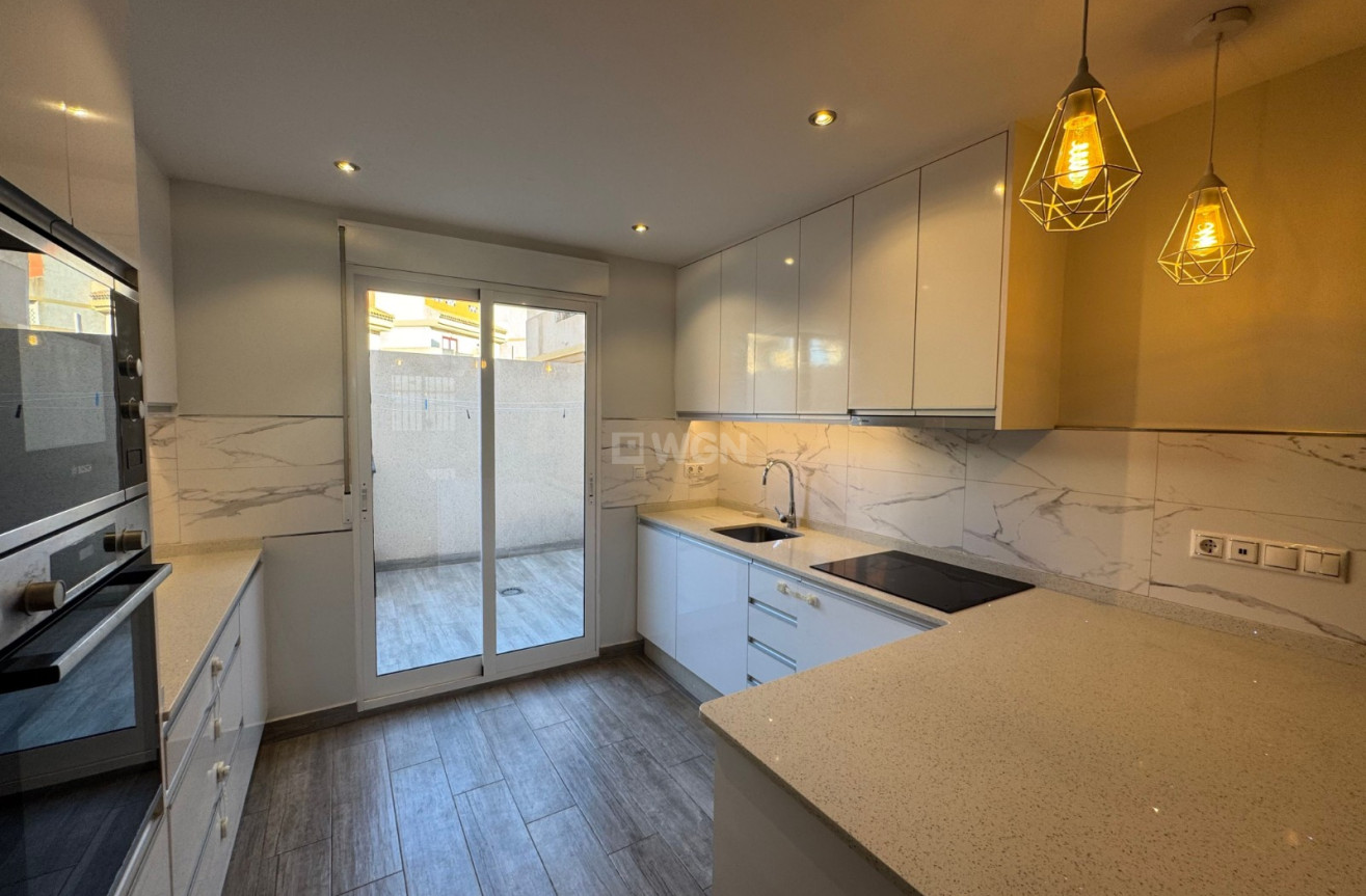 Resale - Apartment / flat - La Zenia - Costa Blanca