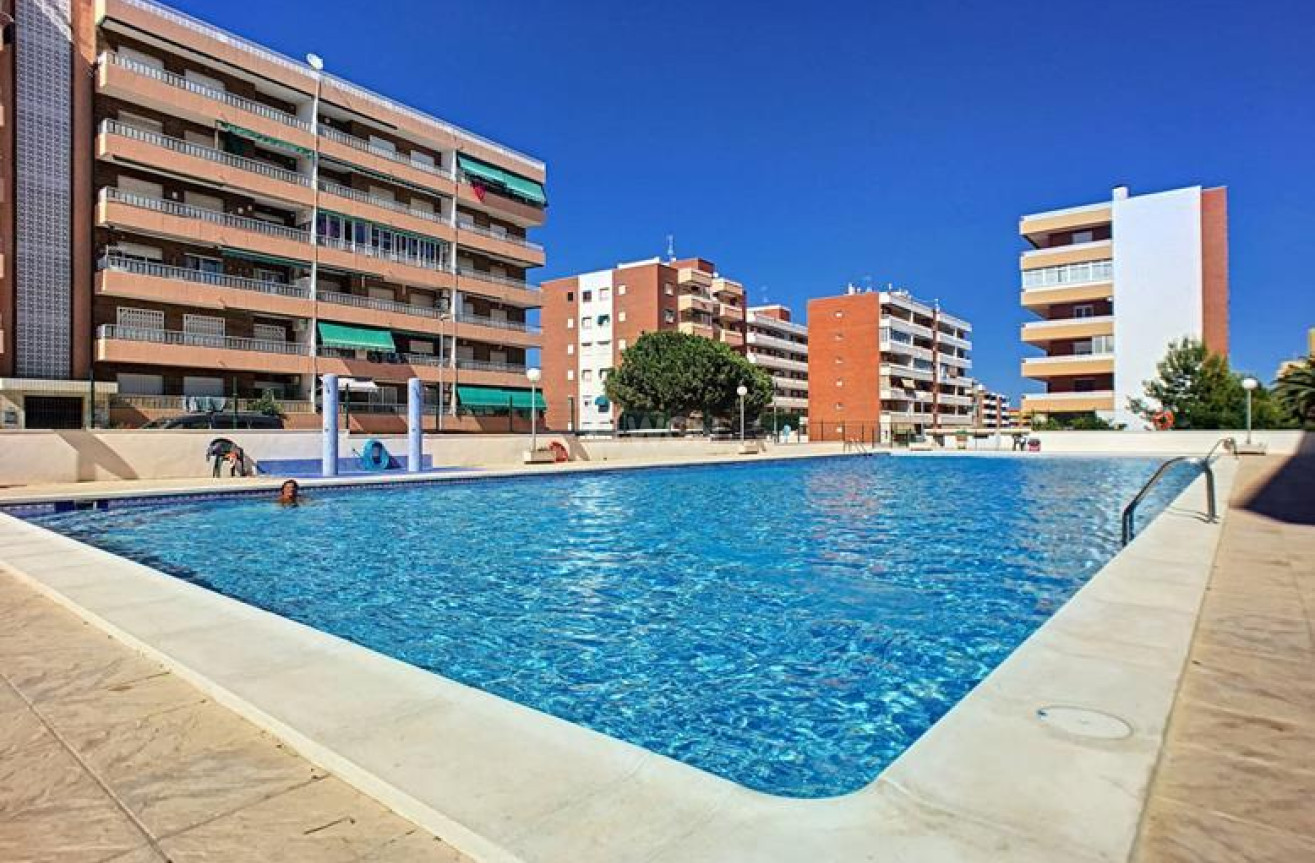 Resale - Apartment / flat - Punta Prima - Costa Blanca