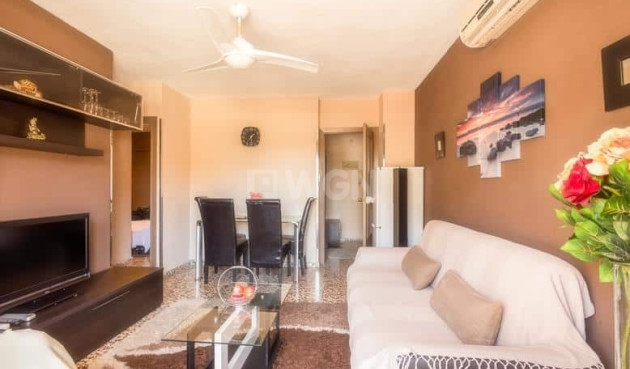 Resale - Apartment / flat - Punta Prima - Costa Blanca