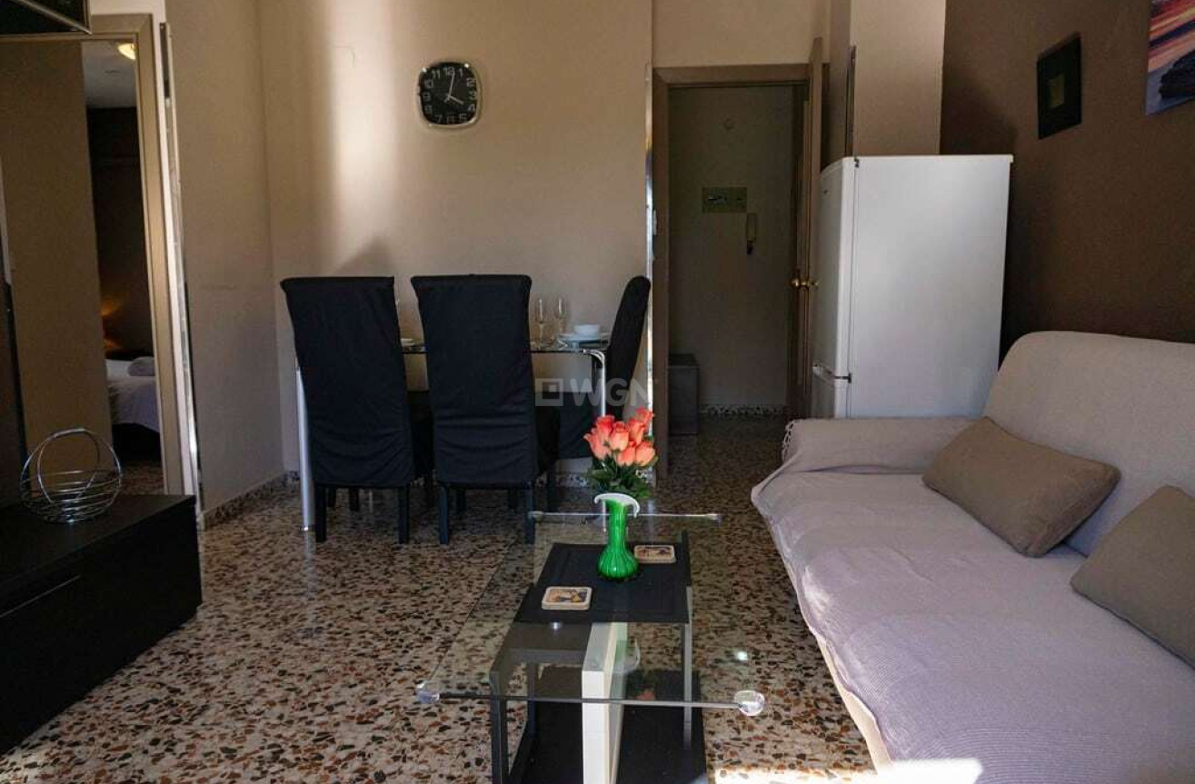 Resale - Apartment / flat - Punta Prima - Costa Blanca