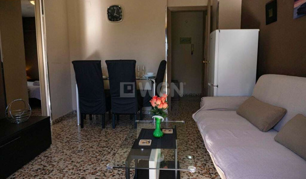 Resale - Apartment / flat - Punta Prima - Costa Blanca