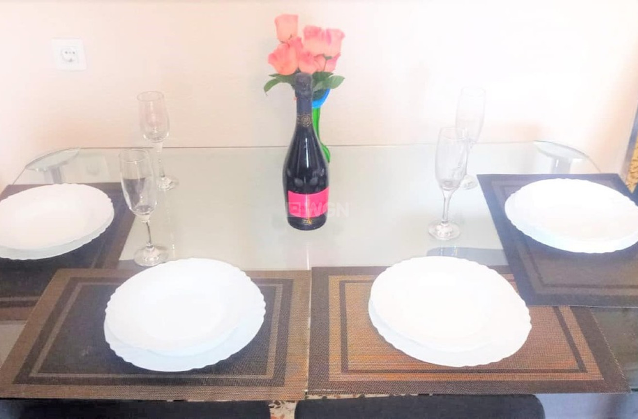 Resale - Apartment / flat - Punta Prima - Costa Blanca