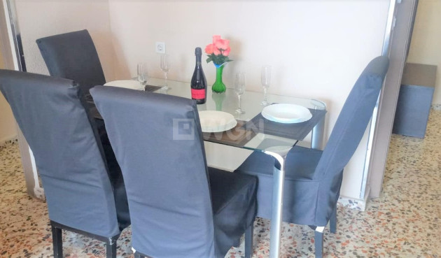 Resale - Apartment / flat - Punta Prima - Costa Blanca