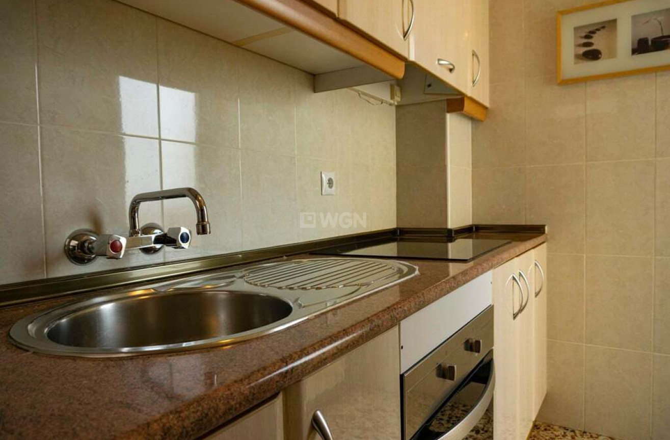 Resale - Apartment / flat - Punta Prima - Costa Blanca