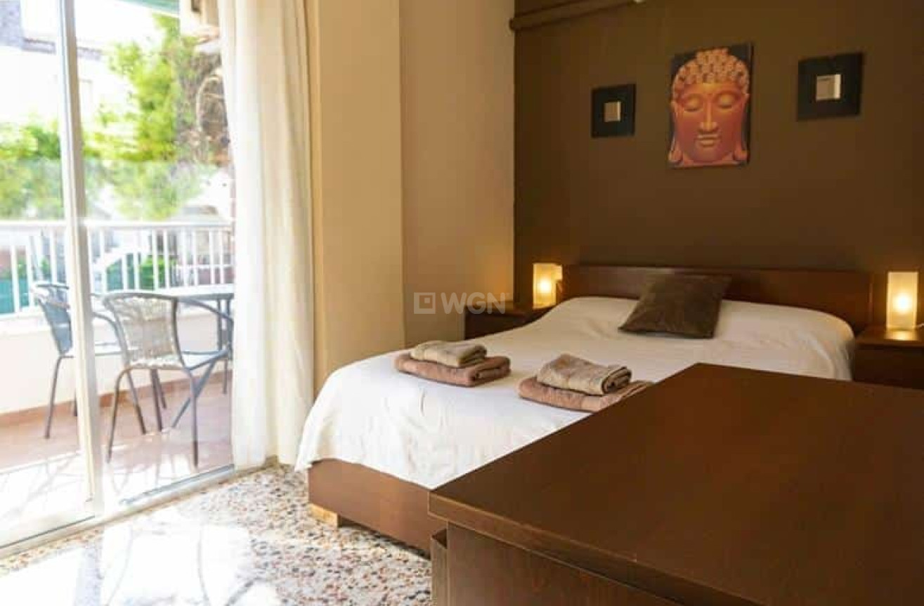 Resale - Apartment / flat - Punta Prima - Costa Blanca