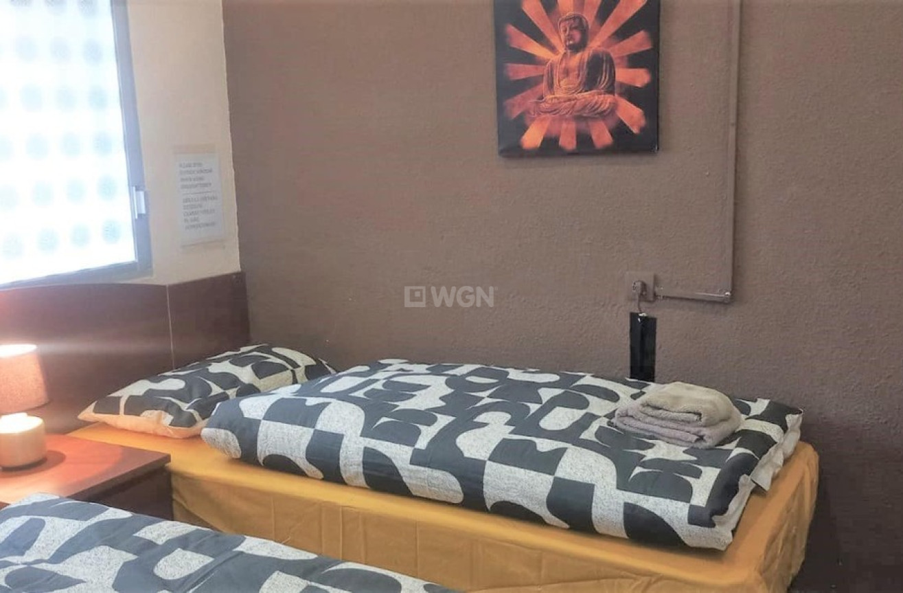 Resale - Apartment / flat - Punta Prima - Costa Blanca