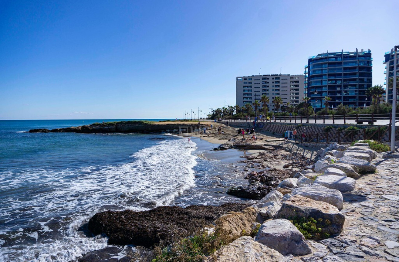 Resale - Apartment / flat - Punta Prima - Costa Blanca