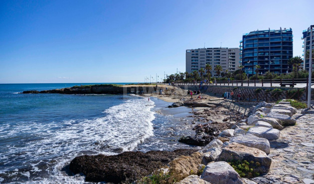 Resale - Apartment / flat - Punta Prima - Costa Blanca