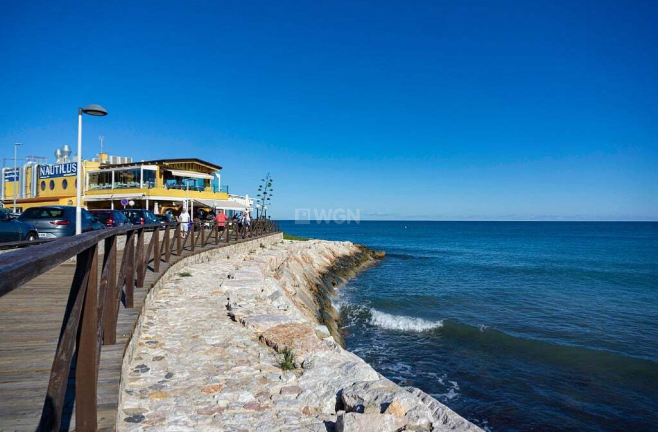 Resale - Apartment / flat - Punta Prima - Costa Blanca