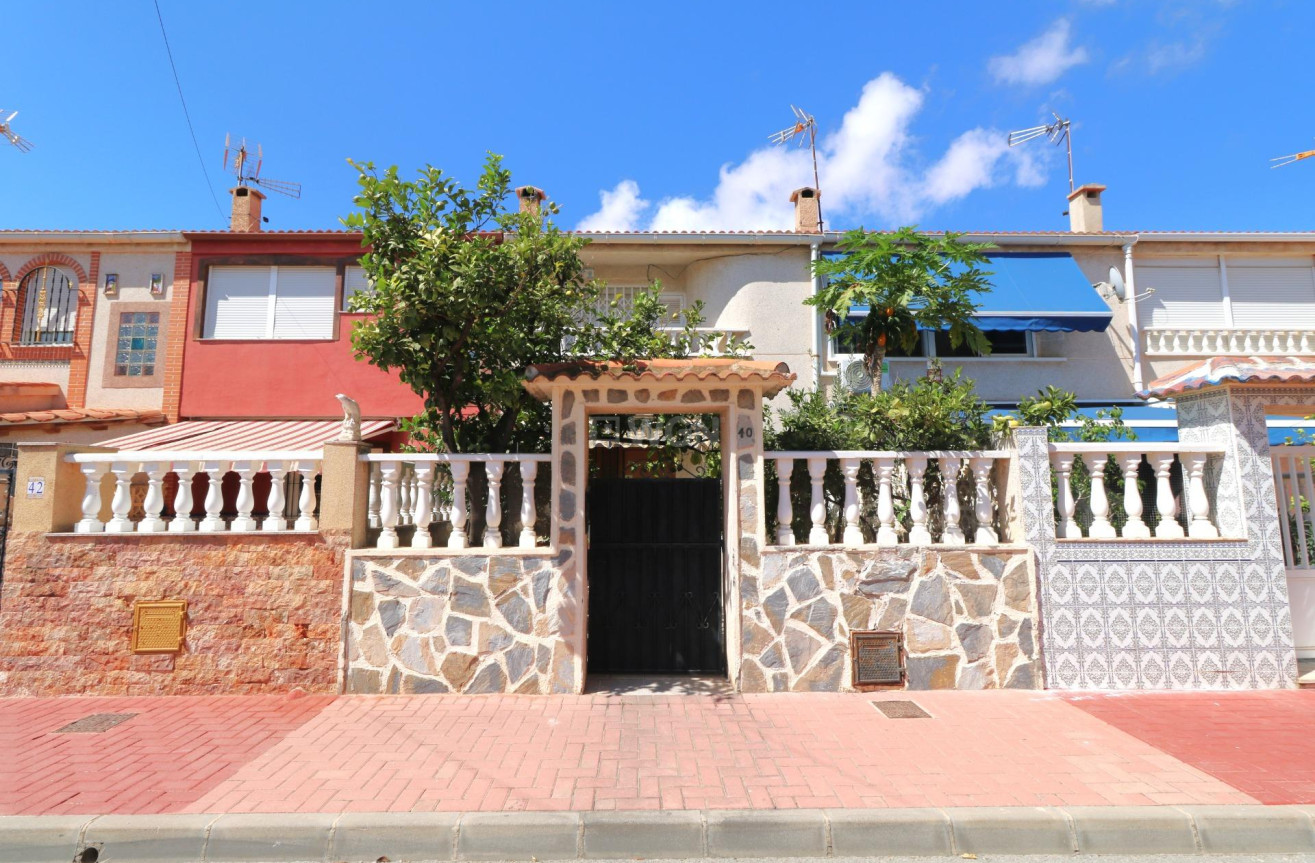 Odsprzedaż - Kamienica - Torrevieja - El Acequión - Los Náufragos