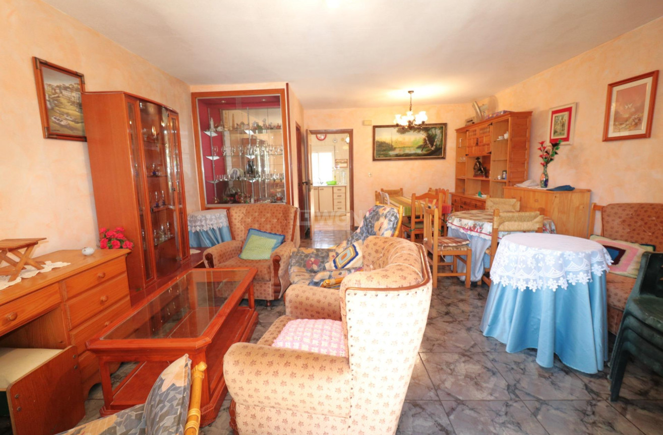 Odsprzedaż - Kamienica - Torrevieja - El Acequión - Los Náufragos