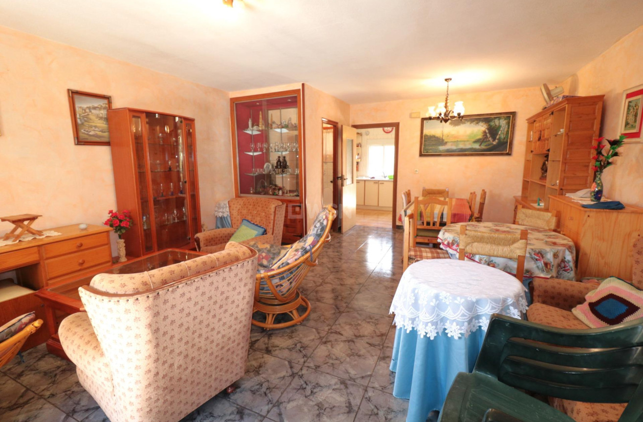 Odsprzedaż - Kamienica - Torrevieja - El Acequión - Los Náufragos