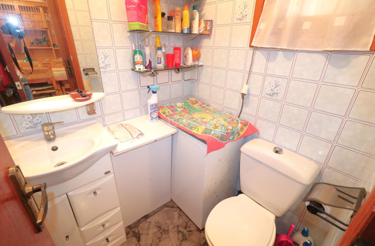 Odsprzedaż - Kamienica - Torrevieja - El Acequión - Los Náufragos