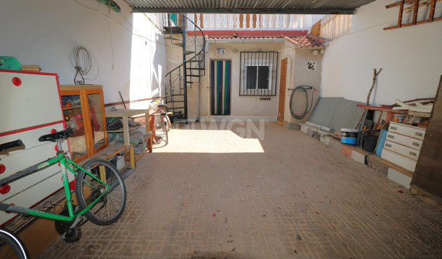 Odsprzedaż - Kamienica - Torrevieja - El Acequión - Los Náufragos