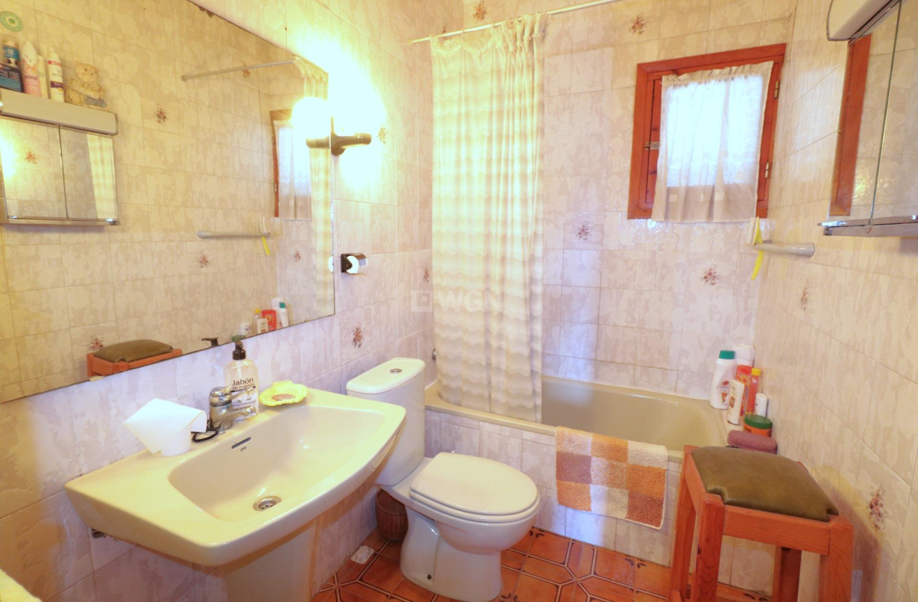 Odsprzedaż - Kamienica - Torrevieja - El Acequión - Los Náufragos