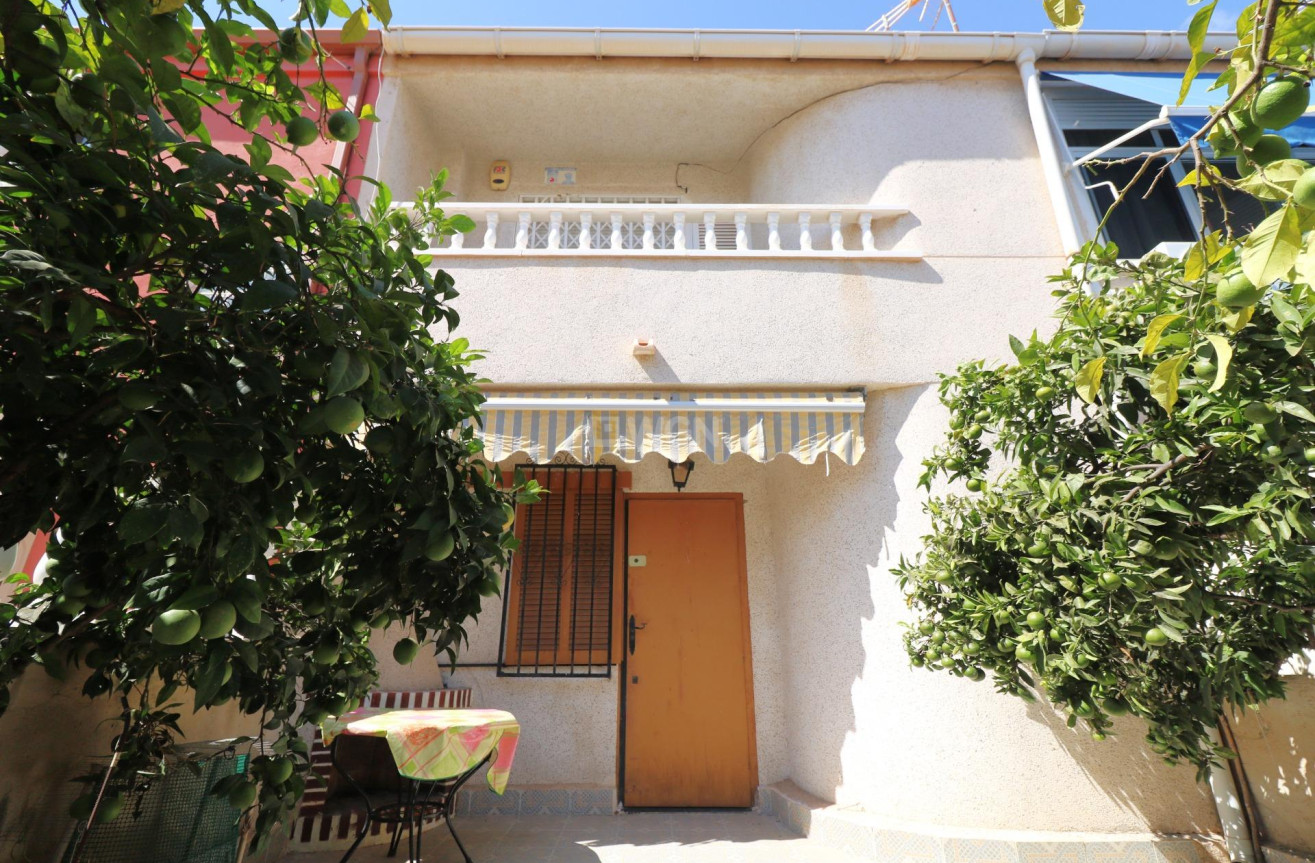 Odsprzedaż - Kamienica - Torrevieja - El Acequión - Los Náufragos