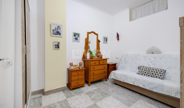 Reventa - Apartamento / piso - Torrevieja - Centro