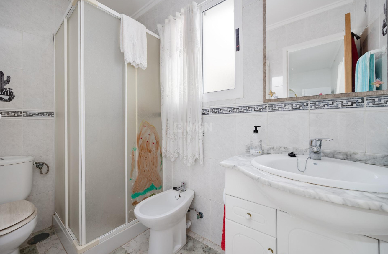 Reventa - Apartamento / piso - Torrevieja - Centro