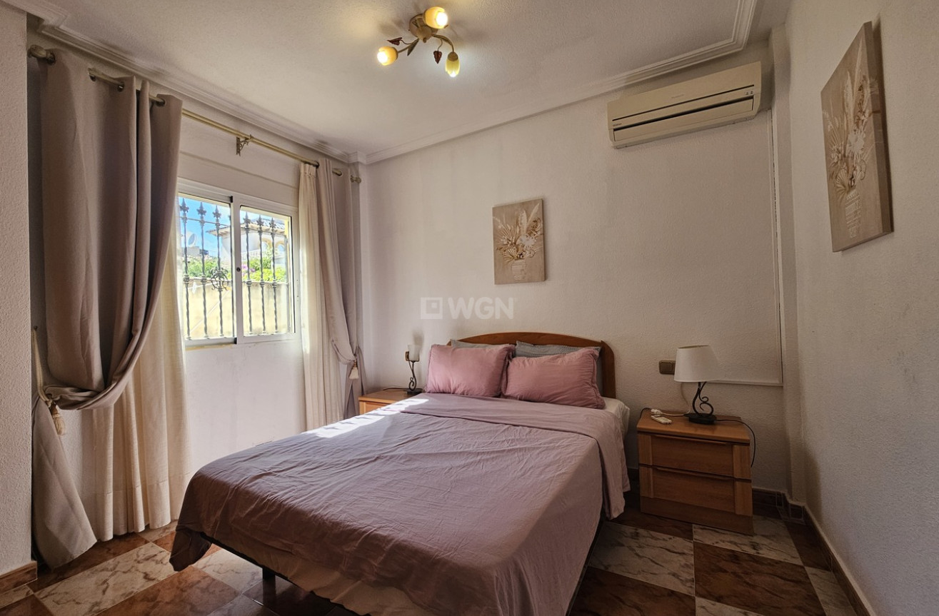 Odsprzedaż - Villa - Cabo Roig - Costa Blanca