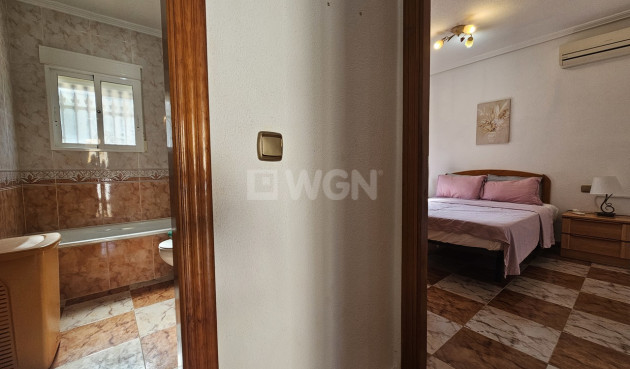 Odsprzedaż - Villa - Cabo Roig - Costa Blanca