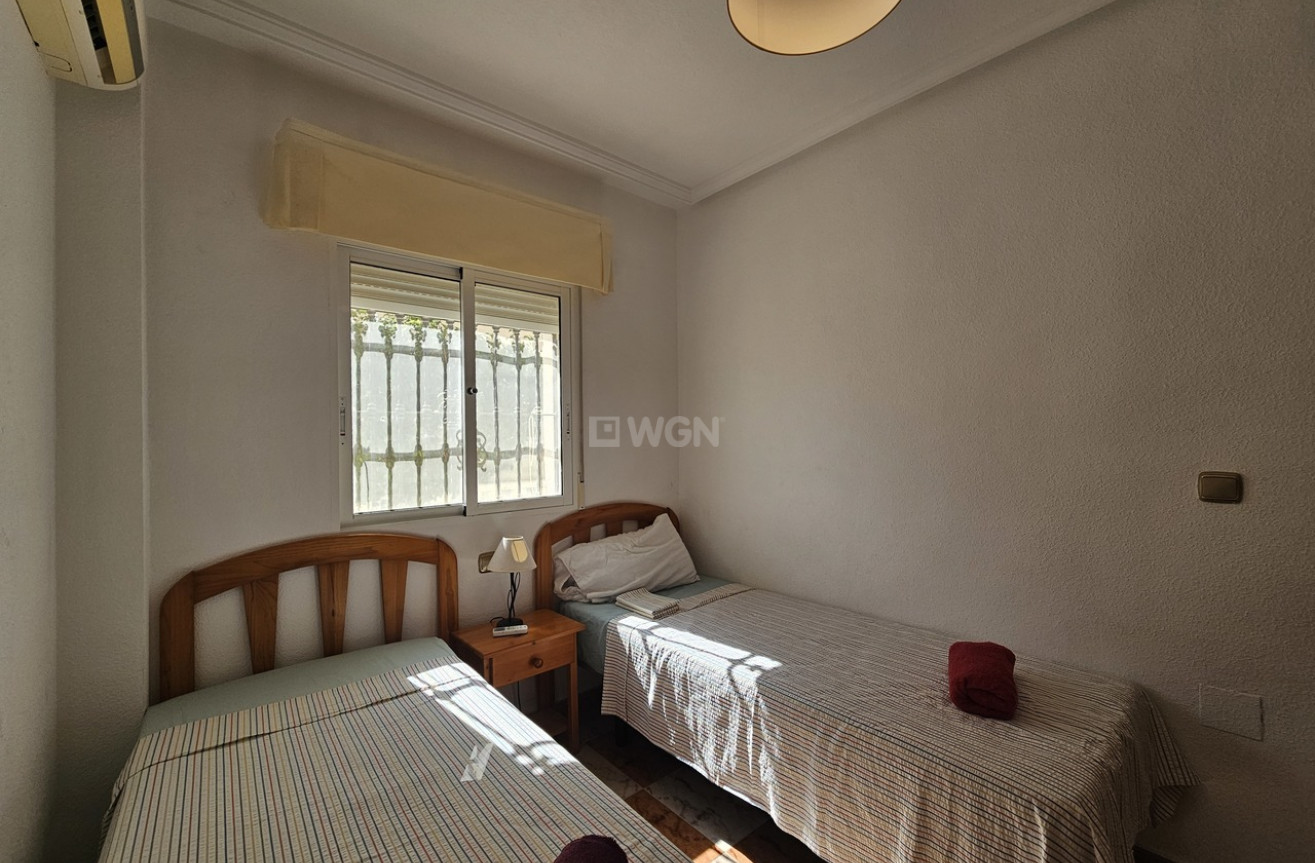 Odsprzedaż - Villa - Cabo Roig - Costa Blanca