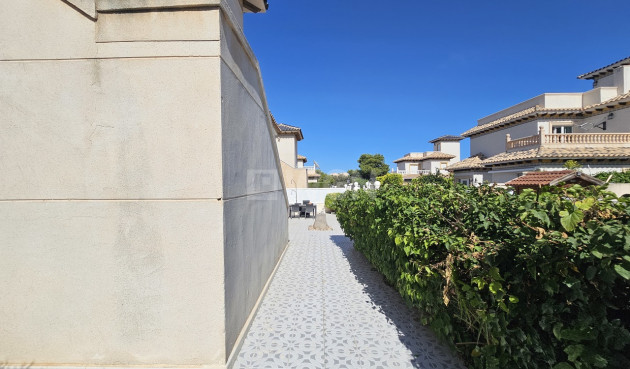 Odsprzedaż - Villa - Cabo Roig - Costa Blanca