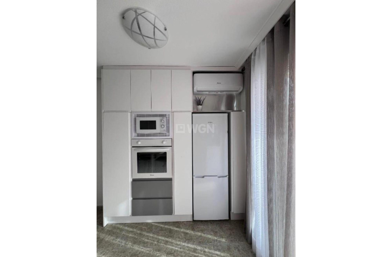 Odsprzedaż - Daszek - Torrevieja - Estacion De Autobuses