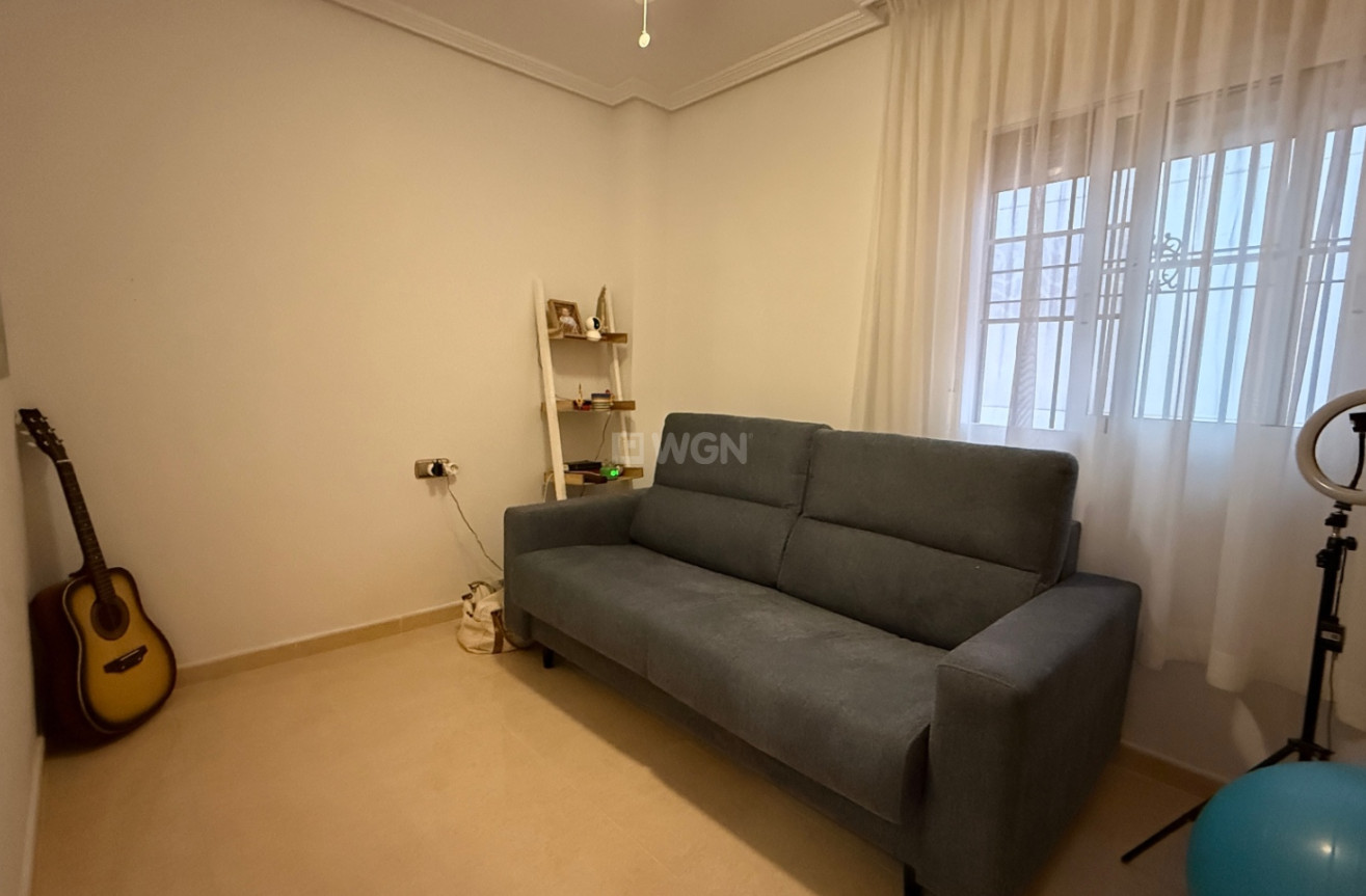 Reventa - Apartamento / piso - Orihuela - Inland