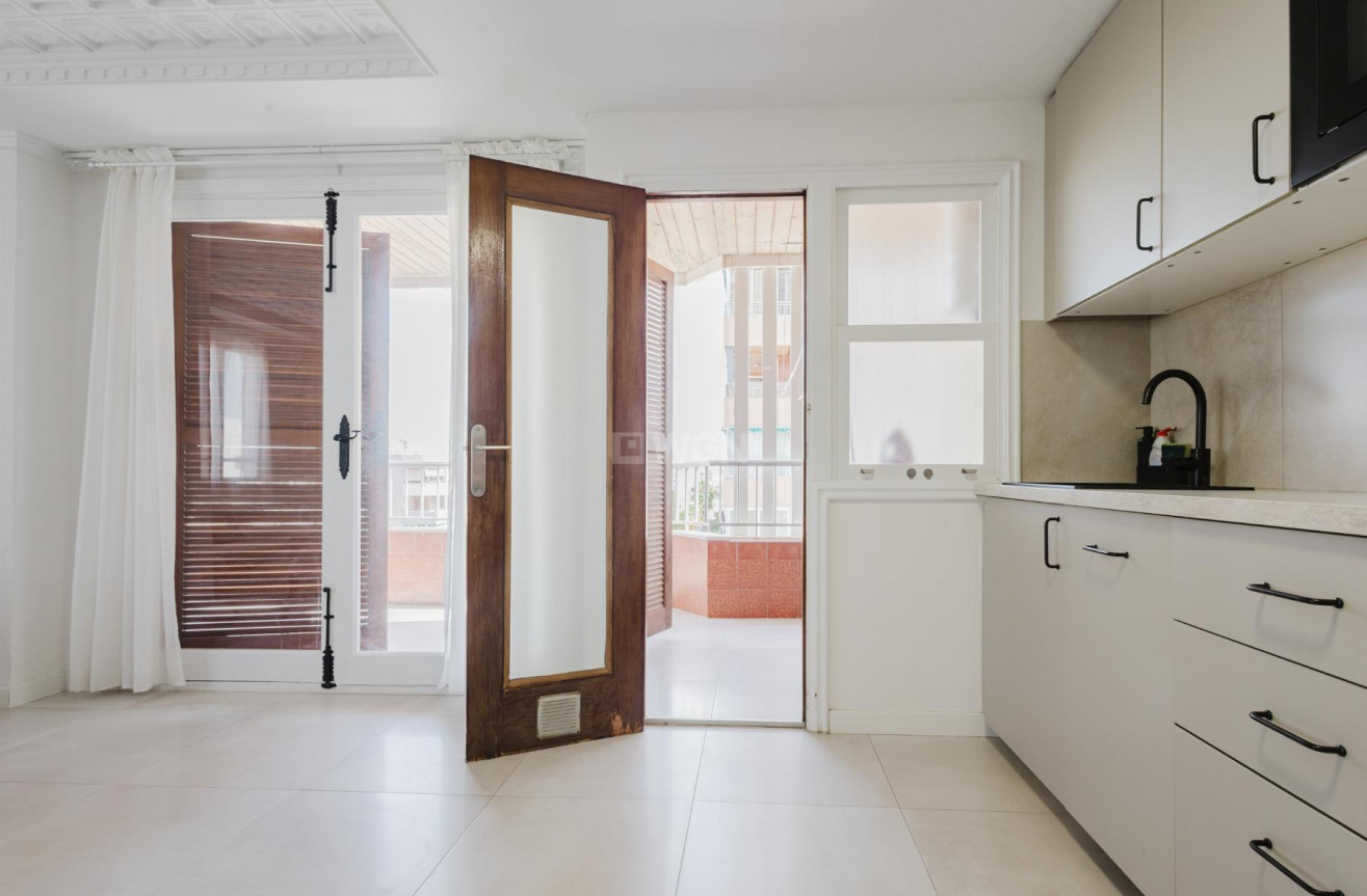 Reventa - Apartamento / piso - Torrevieja - Costa Blanca