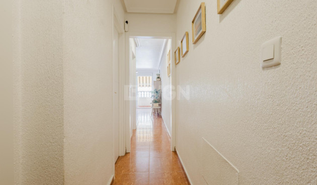 Resale - Apartment / flat - Torrevieja - Costa Blanca