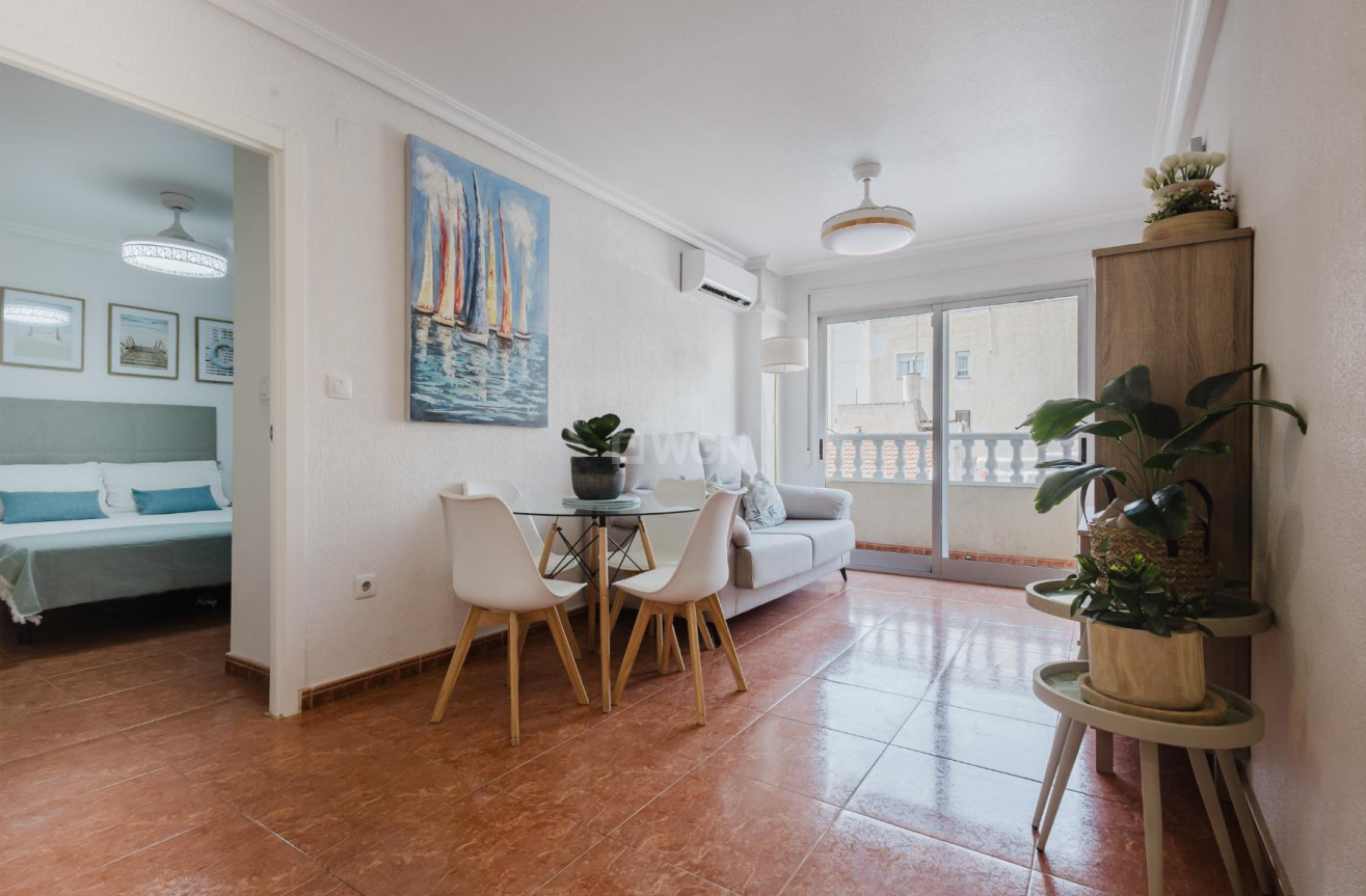 Resale - Apartment / flat - Torrevieja - Costa Blanca