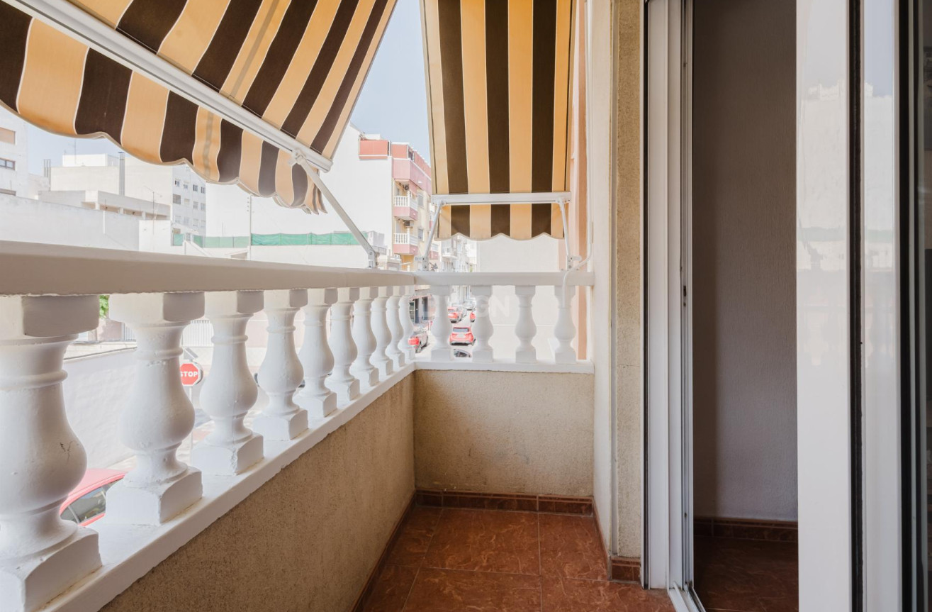 Resale - Apartment / flat - Torrevieja - Costa Blanca