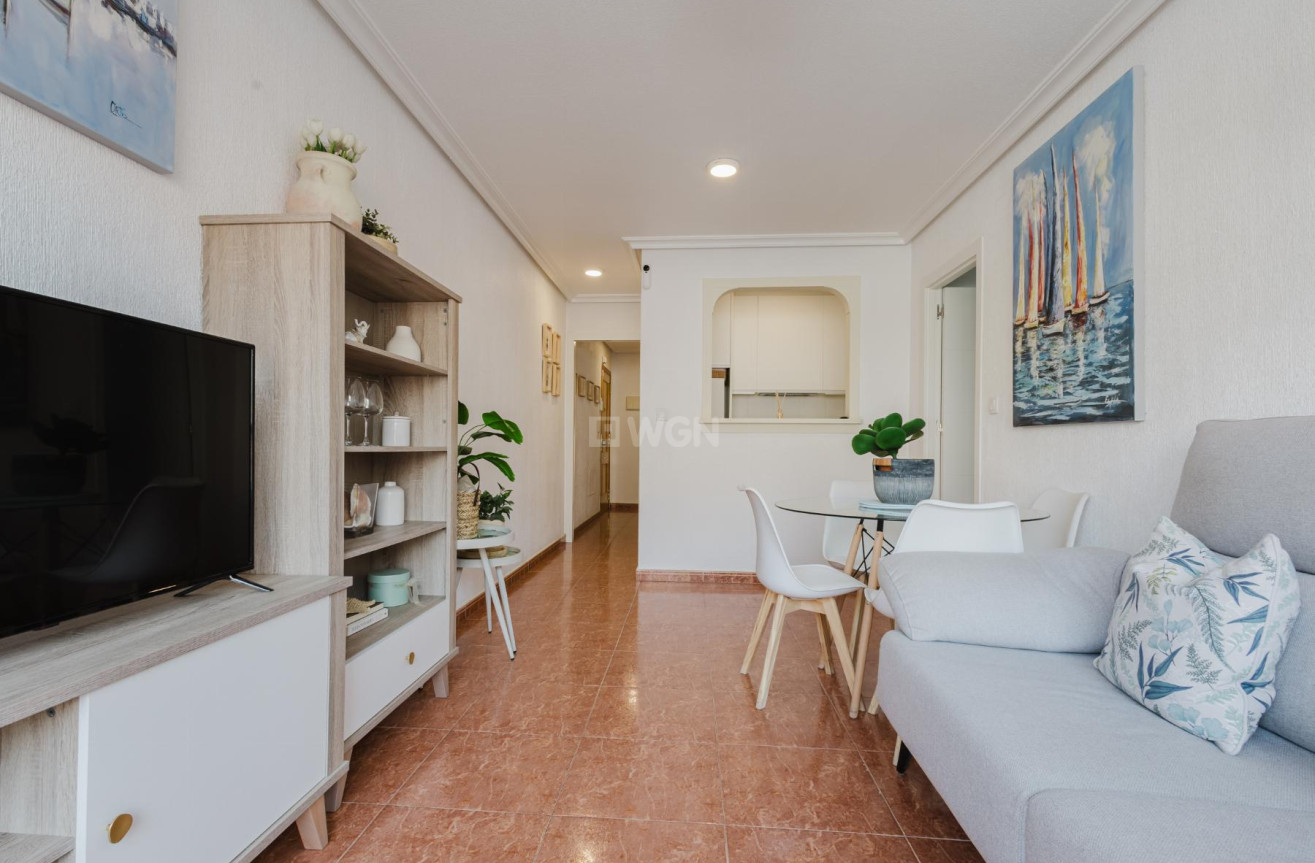 Resale - Apartment / flat - Torrevieja - Costa Blanca