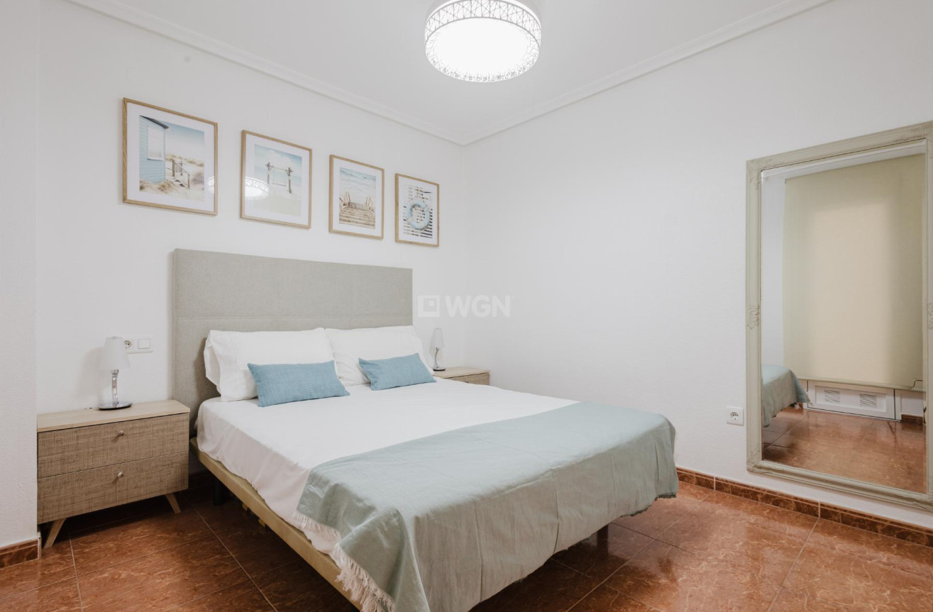 Resale - Apartment / flat - Torrevieja - Costa Blanca