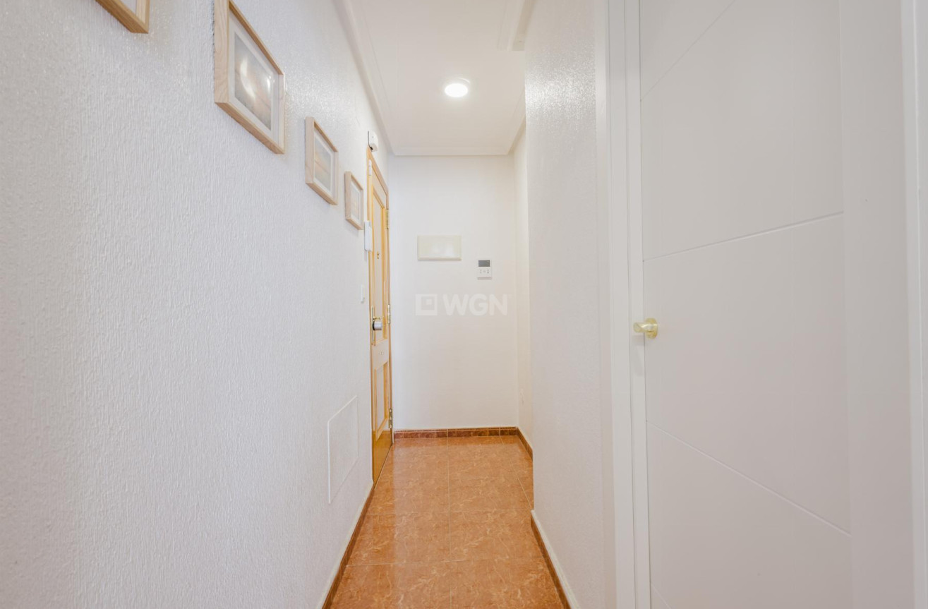 Resale - Apartment / flat - Torrevieja - Costa Blanca