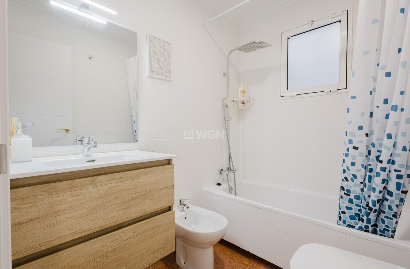 Resale - Apartment / flat - Torrevieja - Costa Blanca