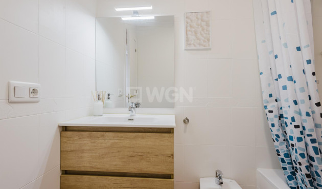 Resale - Apartment / flat - Torrevieja - Costa Blanca