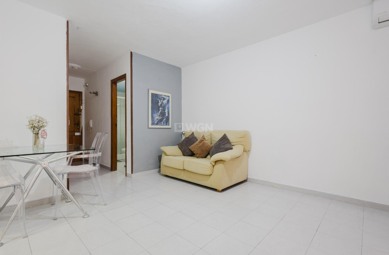 Resale - Apartment / flat - Torrevieja - Costa Blanca
