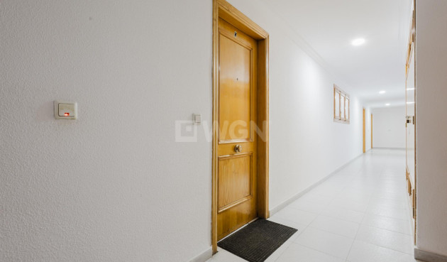 Resale - Apartment / flat - Torrevieja - Costa Blanca