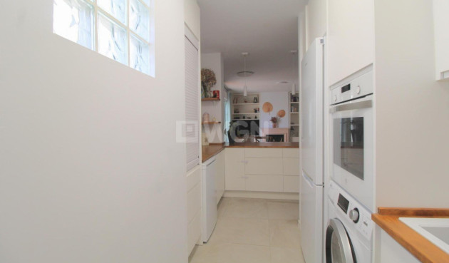 Resale - Apartment / flat - Torrevieja - Costa Blanca