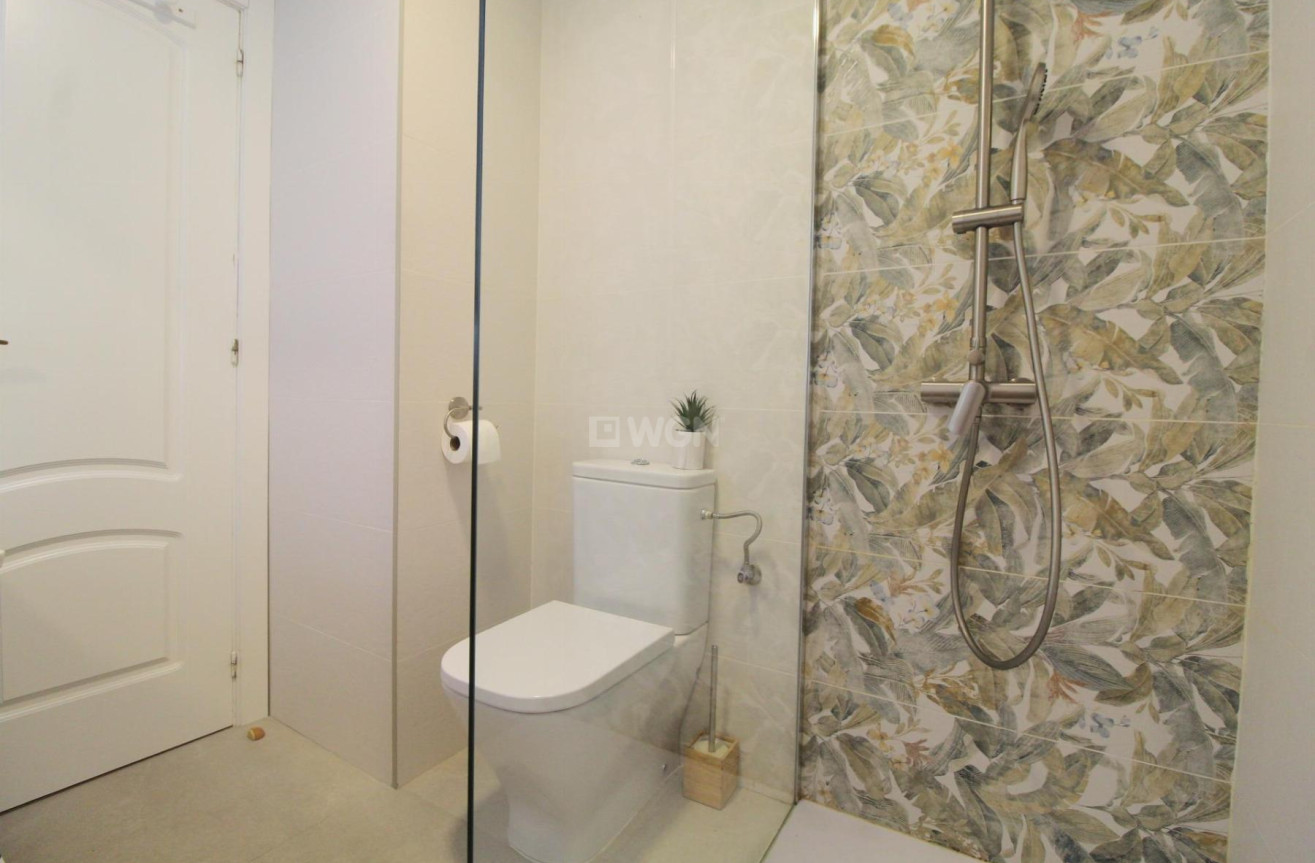 Resale - Apartment / flat - Torrevieja - Costa Blanca