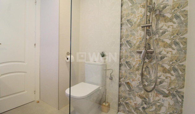 Resale - Apartment / flat - Torrevieja - Costa Blanca