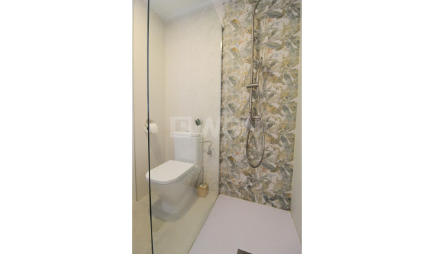 Resale - Apartment / flat - Torrevieja - Costa Blanca