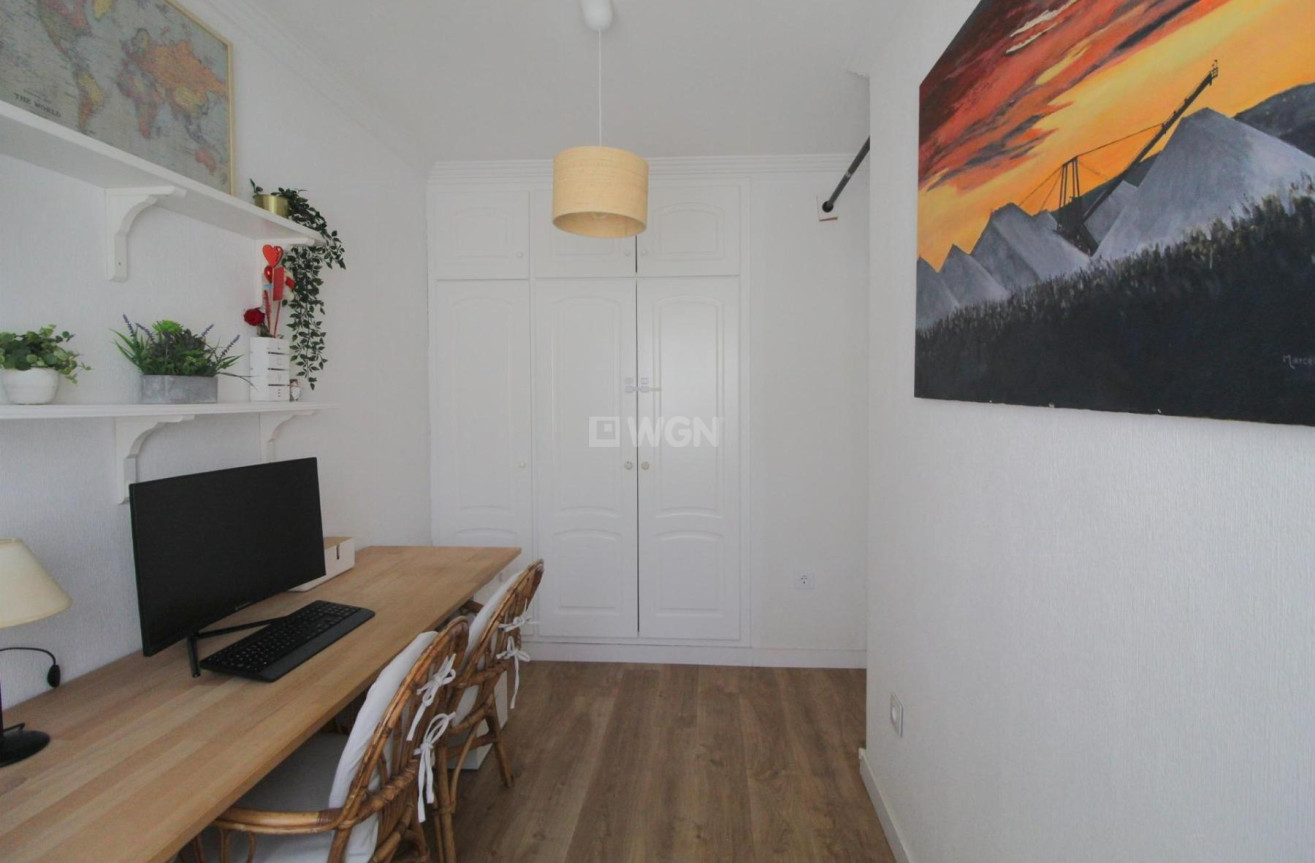 Resale - Apartment / flat - Torrevieja - Costa Blanca