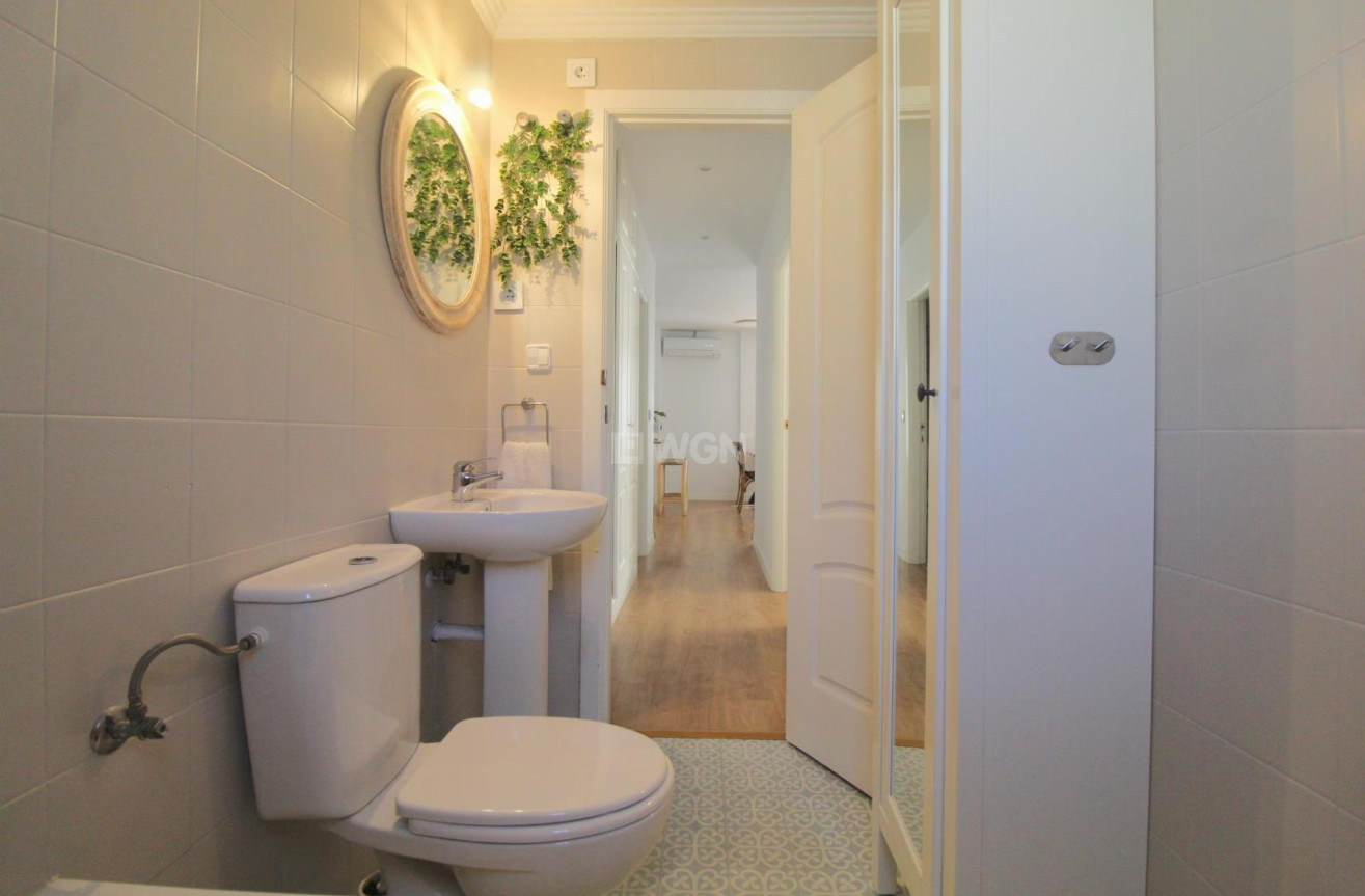 Resale - Apartment / flat - Torrevieja - Costa Blanca