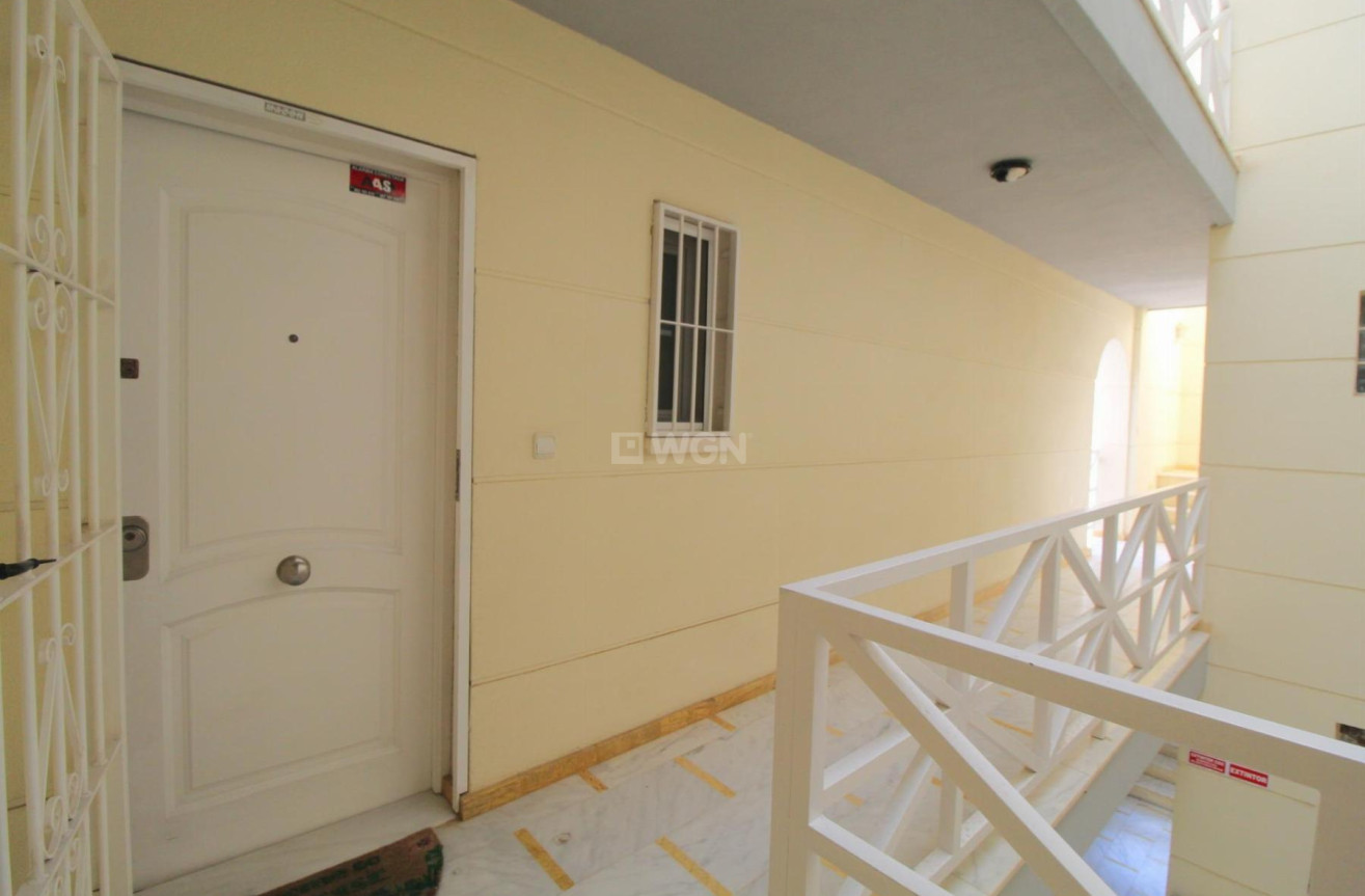 Resale - Apartment / flat - Torrevieja - Costa Blanca