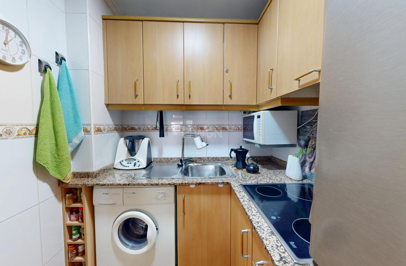 Reventa - Apartamento / piso - Torrevieja - Estacion De Autobuses